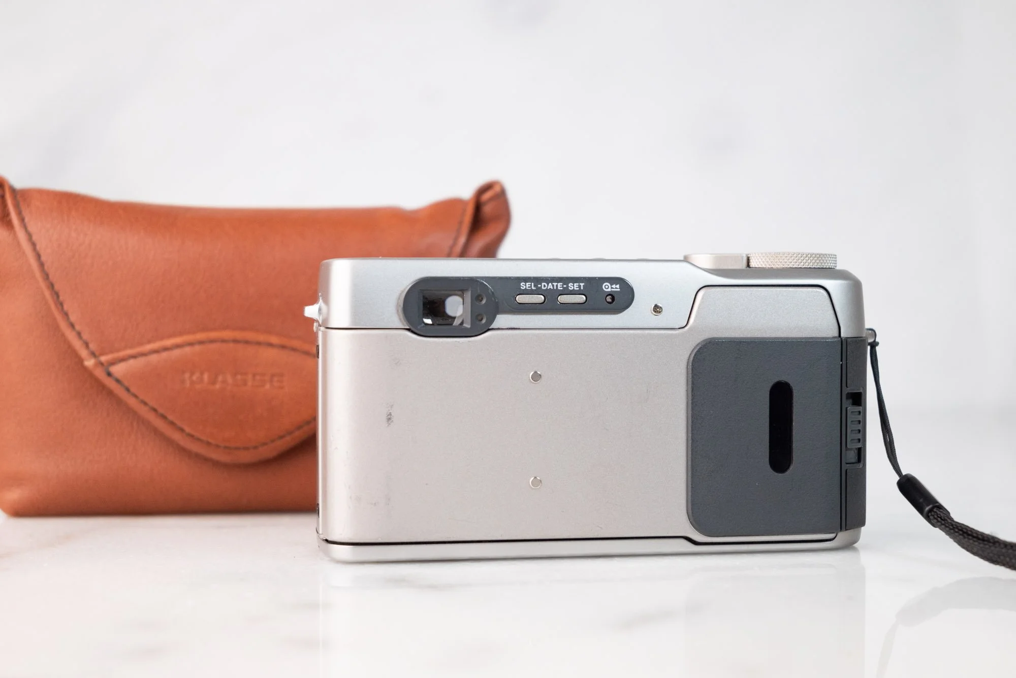 Fujifilm Klasse Point and Shoot 35mm Film Camera - 38mm F/2.6 Fast
